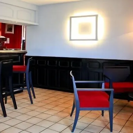Le Victor Hugo - Et Restaurant - Logis Hotell 2*