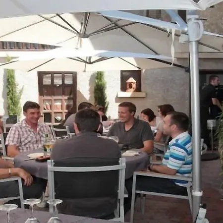Le Victor Hugo - Et Restaurant - Logis 2*