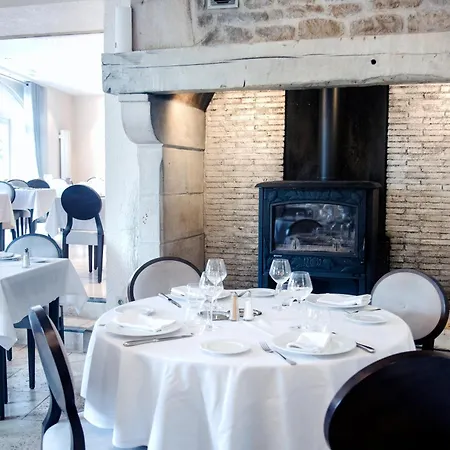 Hotel Le Victor Hugo - Et Restaurant - Logis