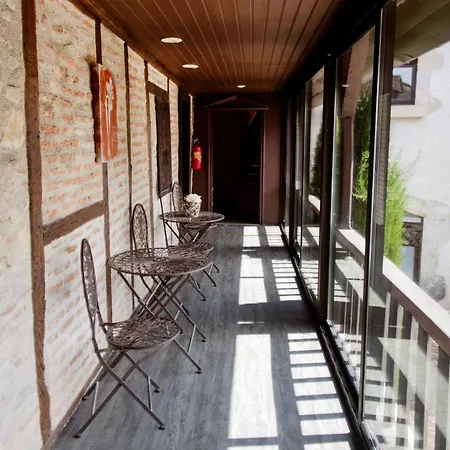 Le Victor Hugo - Et Restaurant - Logis