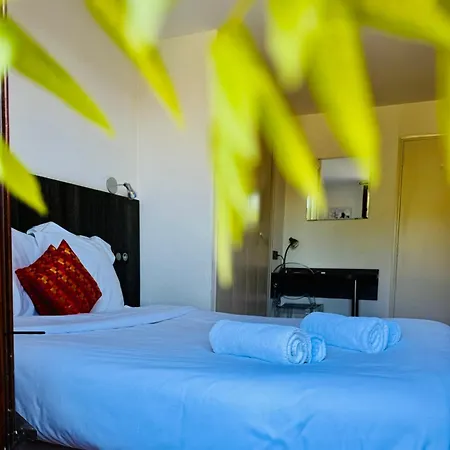 Le Victor Hugo - Et Restaurant - Logis