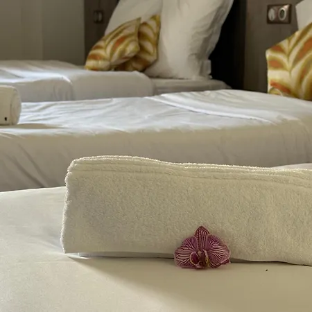 Le Victor Hugo - Et Restaurant - Logis 2*