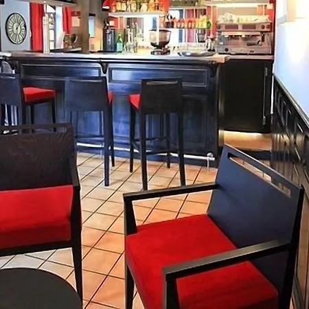 Le Victor Hugo - Et Restaurant - Logis Ξενοδοχείο Saint-Céré