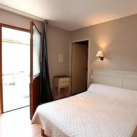 Le Victor Hugo - Et Restaurant - Logis Saint-Céré