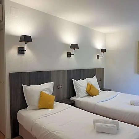 Le Victor Hugo - Et Restaurant - Logis Hotell 2*