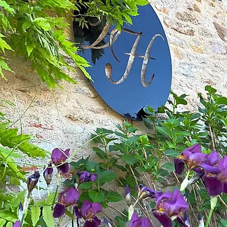 Le Victor Hugo - Et Restaurant - Logis Hotell Saint-Céré