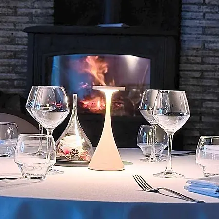 Le Victor Hugo - Et Restaurant - Logis Hotell Saint-Céré