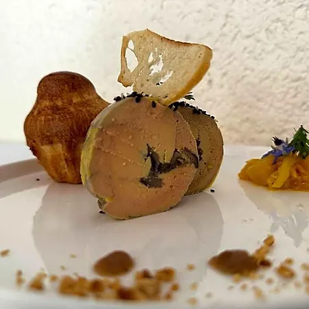 Le Victor Hugo - Et Restaurant - Logis Hotell 2*