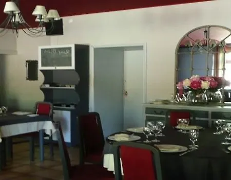 Le Victor Hugo - Et Restaurant - Logis