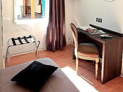 Le Victor Hugo - Et Restaurant - Logis Hotel Saint-Céré
