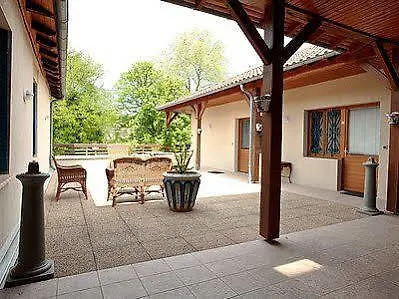 Le Victor Hugo - Et Restaurant - Logis 2* Saint-Céré