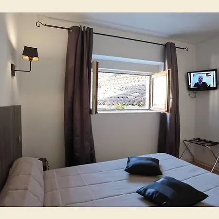 Le Victor Hugo - Et Restaurant - Logis 2*