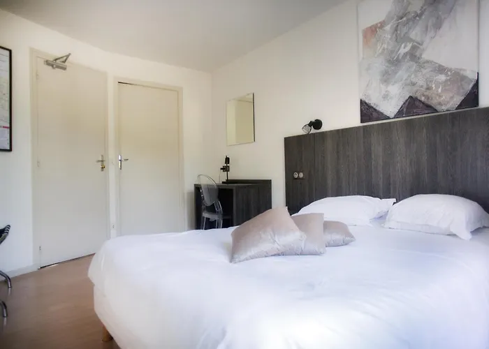 Le Victor Hugo - Et Restaurant - Logis