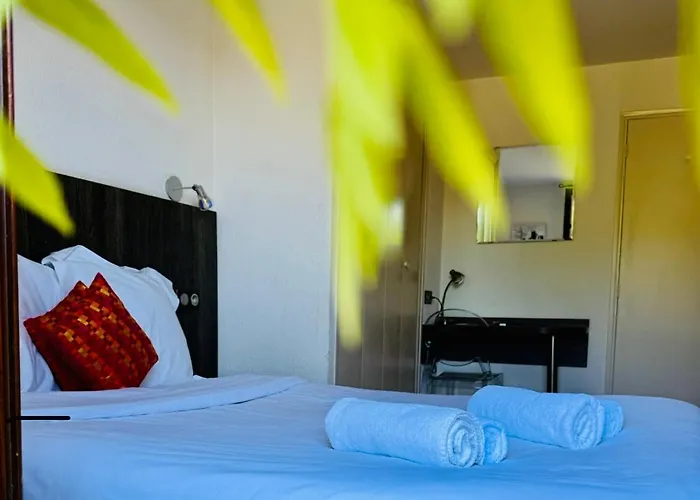 Le Victor Hugo - Et Restaurant - Logis