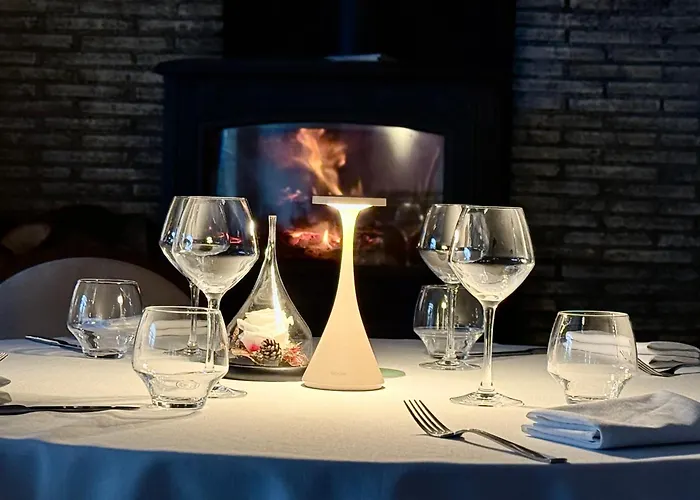 Le Victor Hugo - Et Restaurant - Logis Hotel 2*