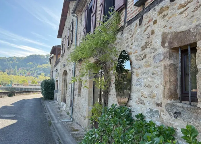 Le Victor Hugo - Et Restaurant - Logis Hotel Saint-Céré
