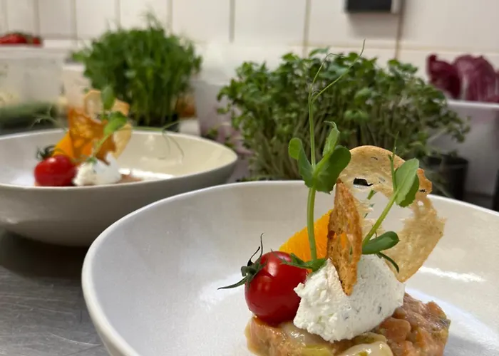 Le Victor Hugo - Et Restaurant - Logis Saint-Céré