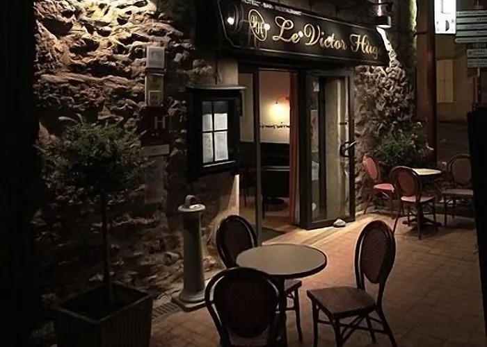 Le Victor Hugo - Et Restaurant - Logis Hotel Saint-Céré