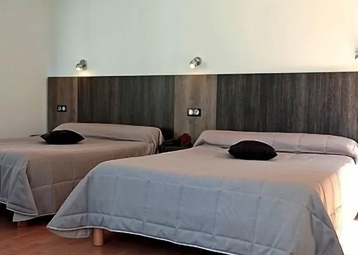 Le Victor Hugo - Et Restaurant - Logis Hotel Saint-Céré