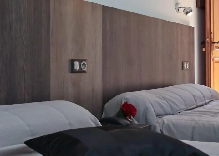 Hotel Le Victor Hugo - Et Restaurant - Logis Saint-Céré