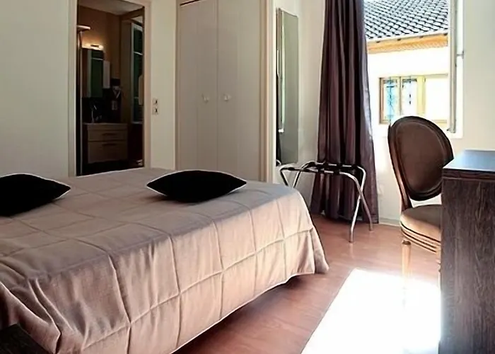 Le Victor Hugo - Et Restaurant - Logis Saint-Céré