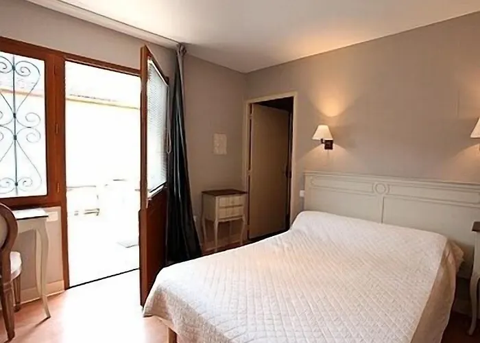 Le Victor Hugo - Et Restaurant - Logis Saint-Céré