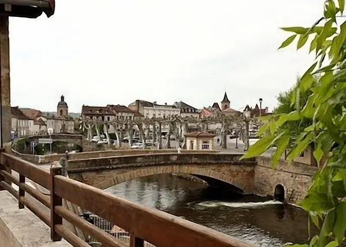 Le Victor Hugo - Et Restaurant - Logis Hotel 2*